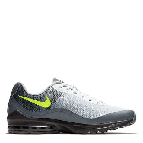 nike invigor trainers